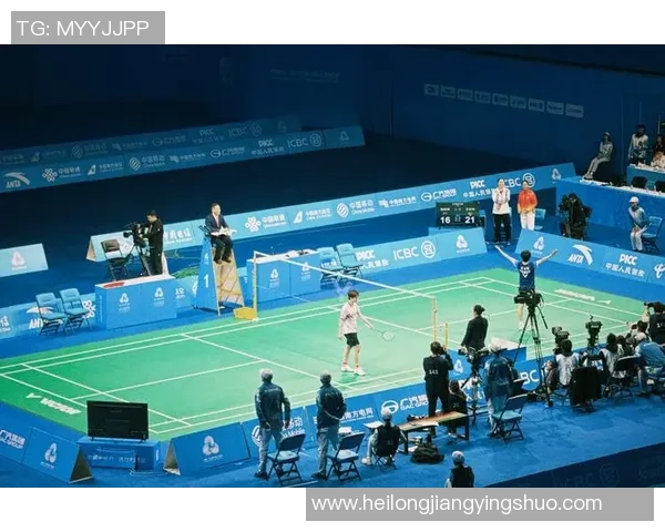 杭州羽毛球队灵活性展现出色表现引发联赛热议与关注